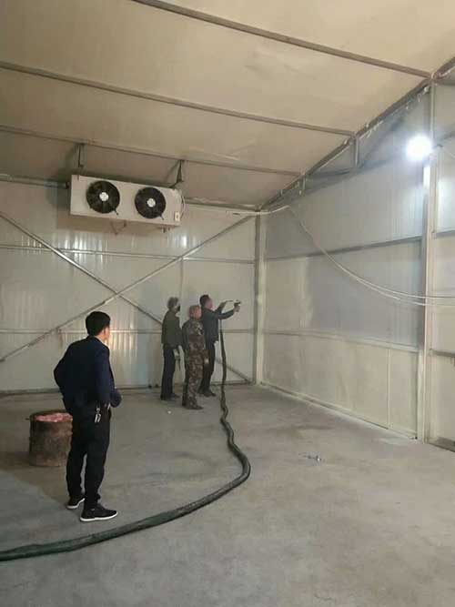 山東九旭JX-30氣動聚氨酯噴涂機冷庫保溫現(xiàn)場實拍