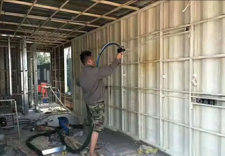 聚氨酯保溫  讓移動房告別“冬冷夏熱”